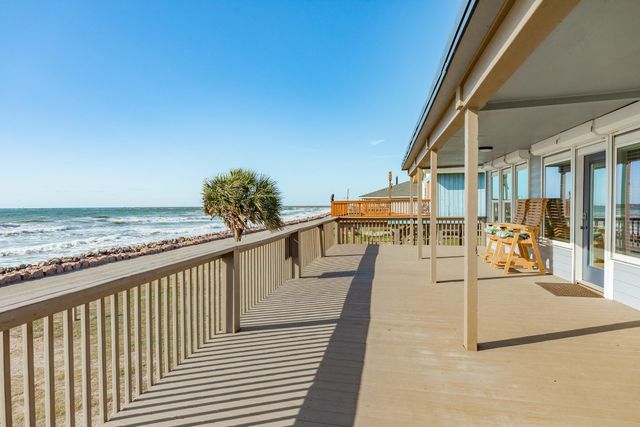 722 Beach Drive, Surfside Beach, TX 77541