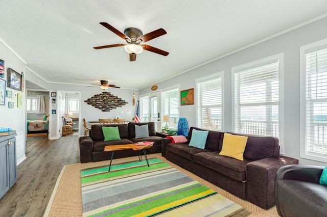 722 Beach Drive, Surfside Beach, TX 77541