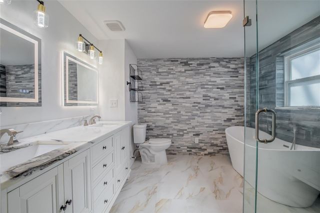 616 HIGHVIEW CIRCLE N, Brandon, FL 33510