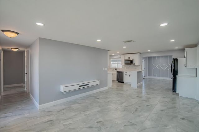 616 HIGHVIEW CIRCLE N, Brandon, FL 33510