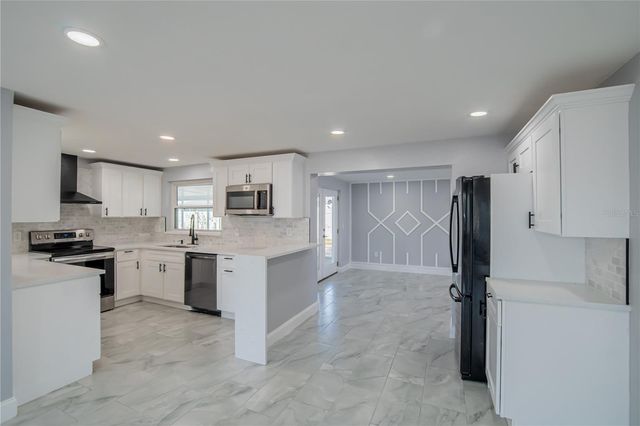 616 HIGHVIEW CIRCLE N, Brandon, FL 33510