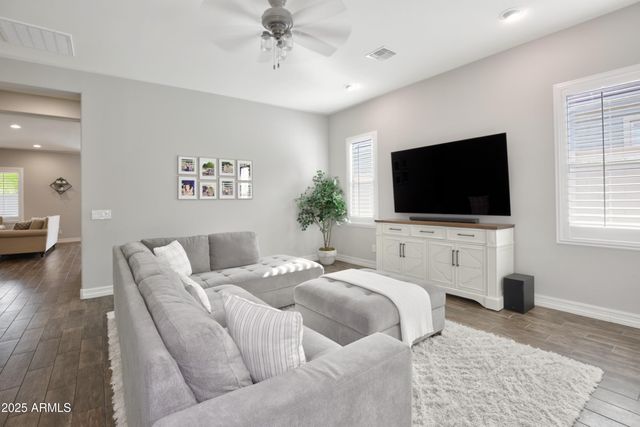 28017 N 99TH Drive, Peoria, AZ 85383