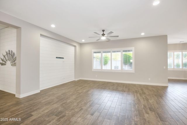 28017 N 99TH Drive, Peoria, AZ 85383