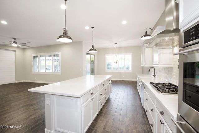 28017 N 99TH Drive, Peoria, AZ 85383