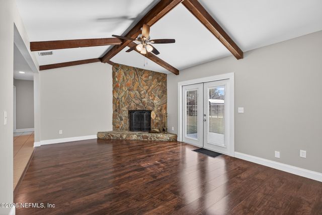 8294 COLLINS Road, Jacksonville, FL 32244