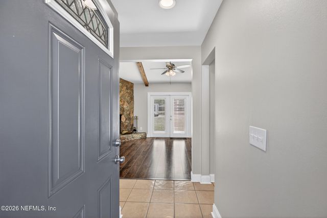 8294 COLLINS Road, Jacksonville, FL 32244