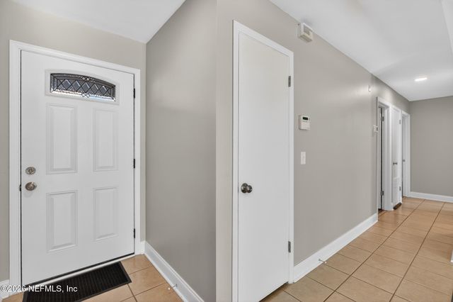 8294 COLLINS Road, Jacksonville, FL 32244