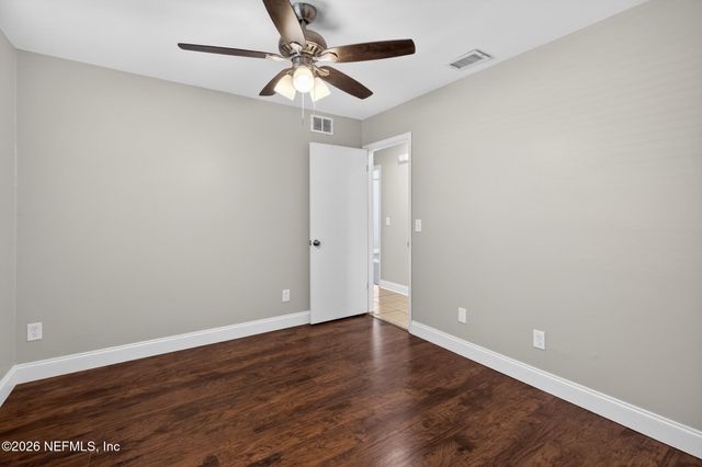8294 COLLINS Road, Jacksonville, FL 32244