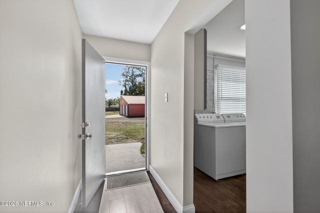 8294 COLLINS Road, Jacksonville, FL 32244
