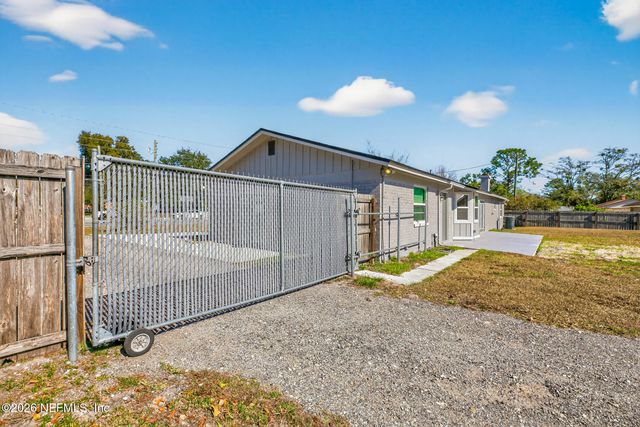 8294 COLLINS Road, Jacksonville, FL 32244