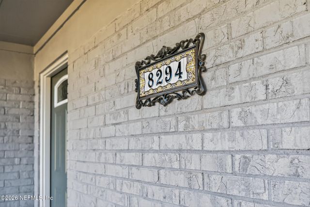 8294 COLLINS Road, Jacksonville, FL 32244