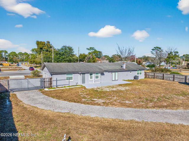 8294 COLLINS Road, Jacksonville, FL 32244