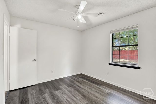 1371 Forest Lake Drive, Hinesville, GA 31313