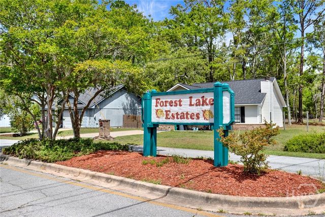 1371 Forest Lake Drive, Hinesville, GA 31313