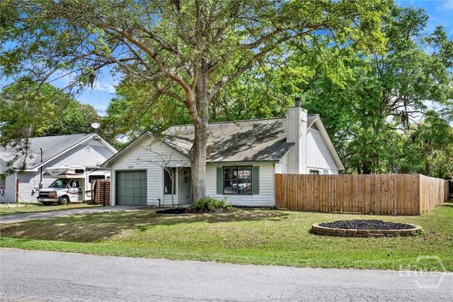 1371 Forest Lake Drive, Hinesville, GA 31313