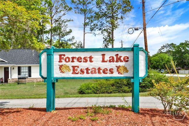 1371 Forest Lake Drive, Hinesville, GA 31313