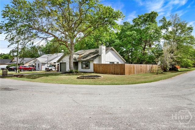 1371 Forest Lake Drive, Hinesville, GA 31313