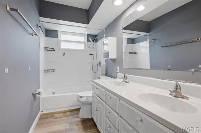 875 5th Plaza, Florissant, MO 63031