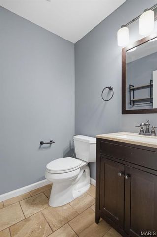 875 5th Plaza, Florissant, MO 63031
