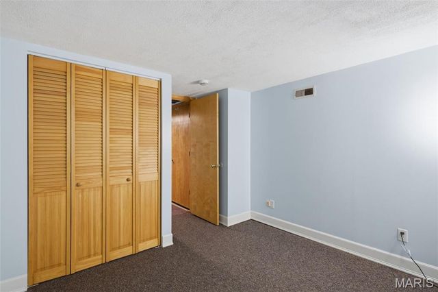 875 5th Plaza, Florissant, MO 63031