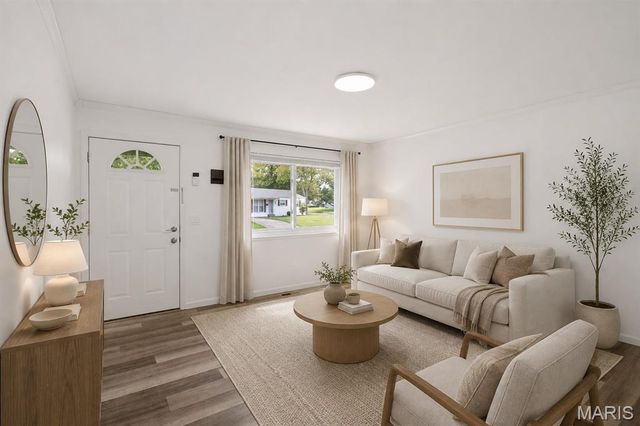 875 5th Plaza, Florissant, MO 63031