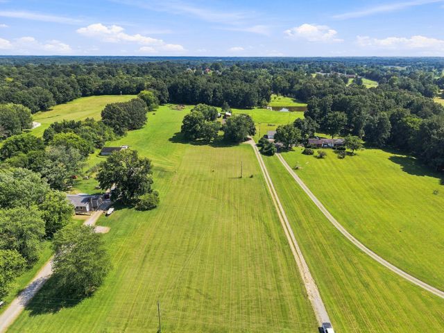6025 Shar-Cal Road, Calvert City, KY 42029