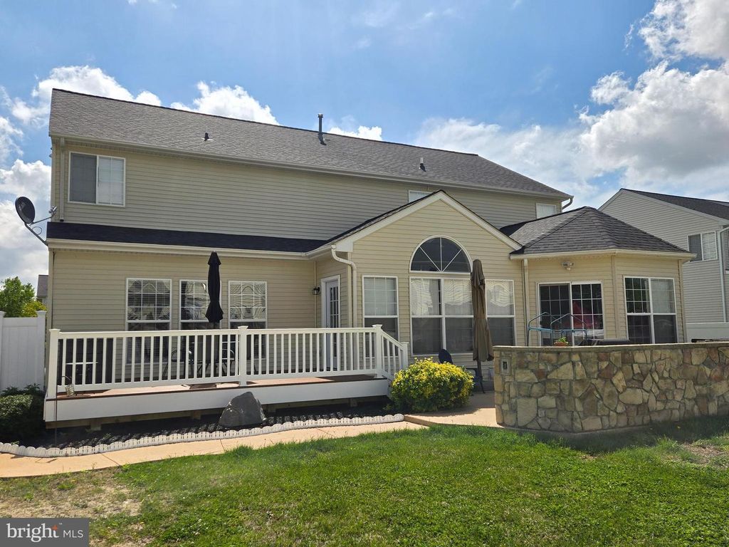 Image 7 of property listing at 103 MEADOWCROFT DR, Centreville, MD 21617