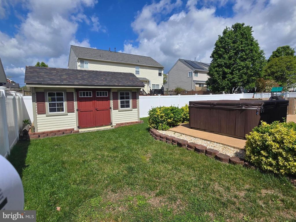 Image 9 of property listing at 103 MEADOWCROFT DR, Centreville, MD 21617