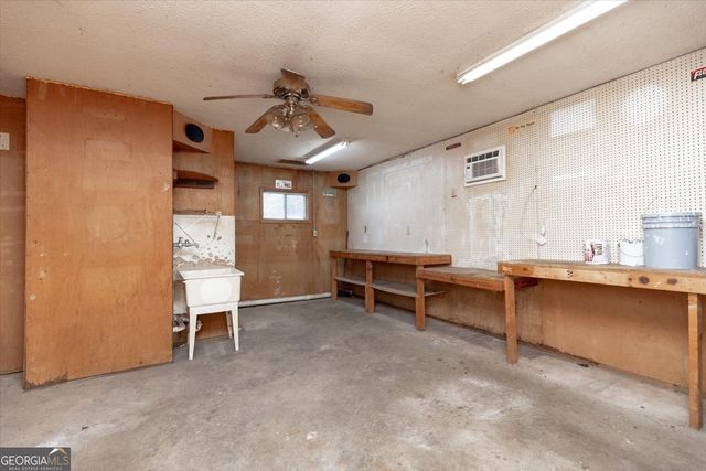 1027 Kathryn Ryals Road, Warner Robins, GA 31088