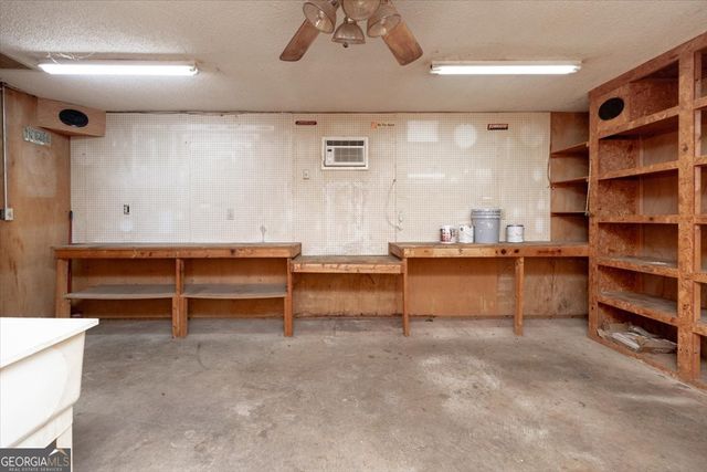 1027 Kathryn Ryals Road, Warner Robins, GA 31088