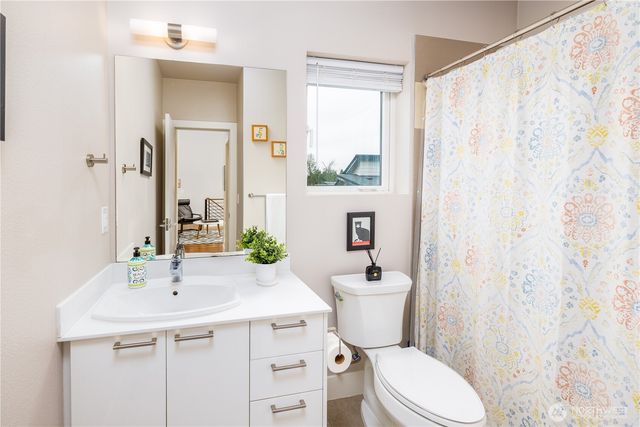13114 SE 219th Place, Kent, WA 98031