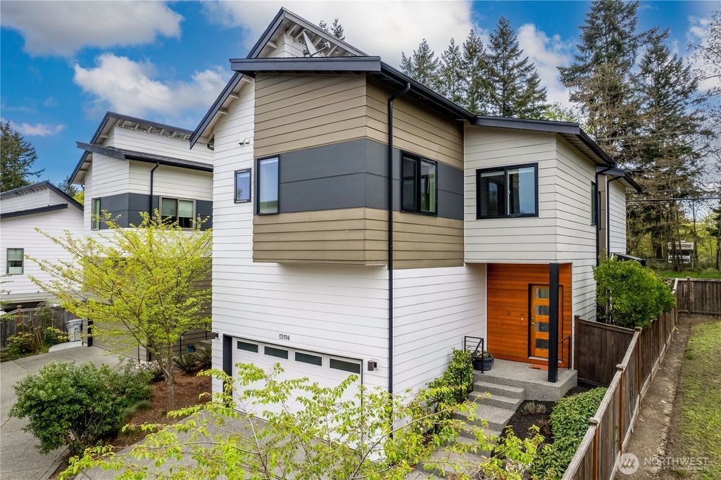13114 SE 219th Place, Kent, WA 98031