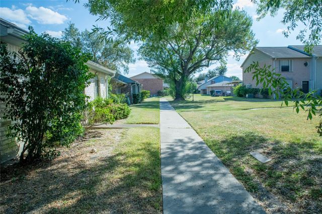 12823 High Star Drive, Houston, TX 77072