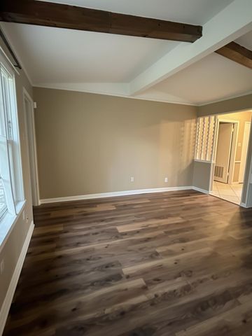 3800 Kingsway Drive, Baytown, TX 77521