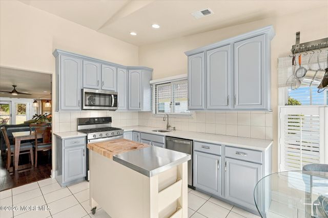 597 Waterford Drive, Manchester, NJ 08759