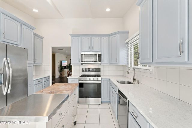 597 Waterford Drive, Manchester, NJ 08759