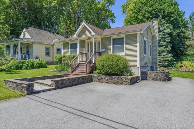24 S Parsonage Street, Rhinebeck, NY 12572