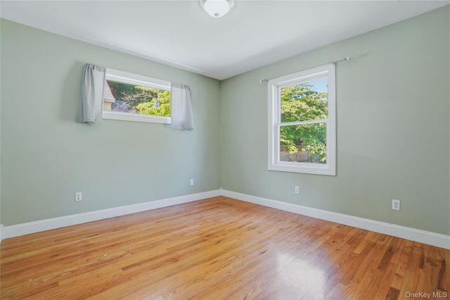 24 S Parsonage Street, Rhinebeck, NY 12572