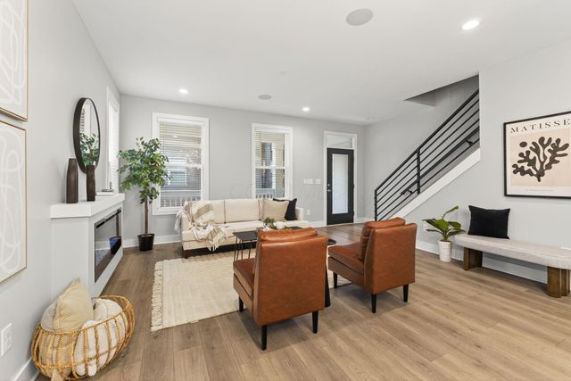 1239 Cromartie Lane, Columbus, OH 43201