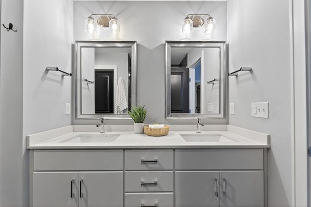 1239 Cromartie Lane, Columbus, OH 43201