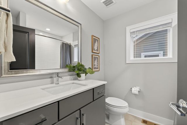 1239 Cromartie Lane, Columbus, OH 43201