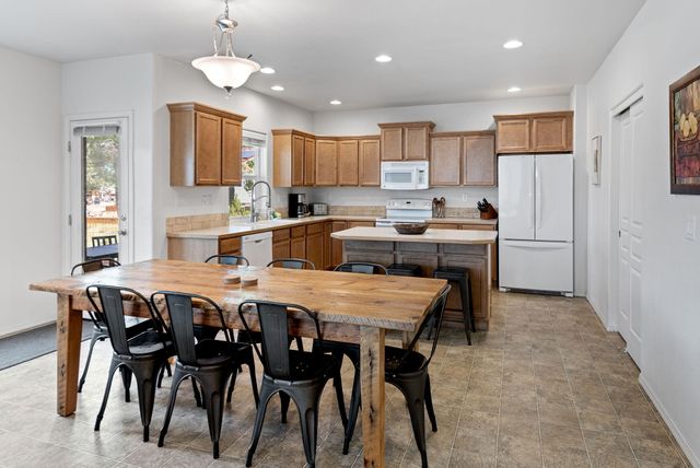 55967 Wood Duck Drive, Bend, OR 97707