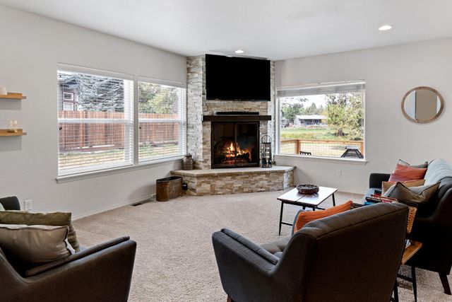 55967 Wood Duck Drive, Bend, OR 97707