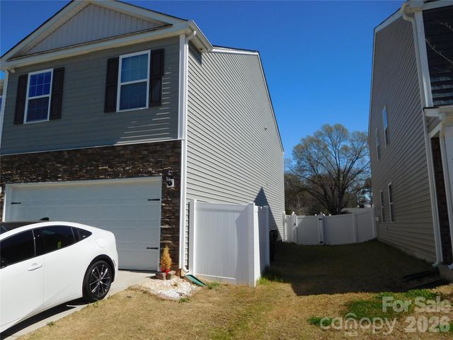 8112 Clairwood Drive, Charlotte, NC 28269