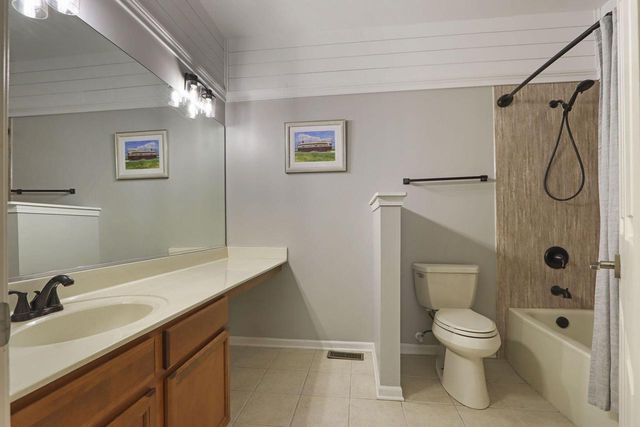 7305 148th AVENUE, Kenosha, WI 53142