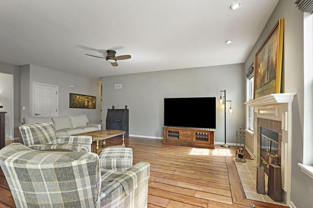 7305 148th AVENUE, Kenosha, WI 53142