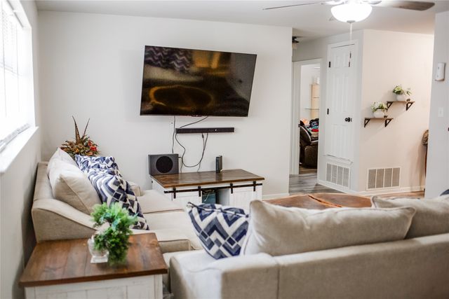 129 Bowie Circle, Brownwood, TX 76801