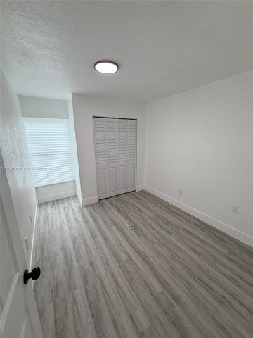 13916 SW 56th Lane, Miami, FL 33183