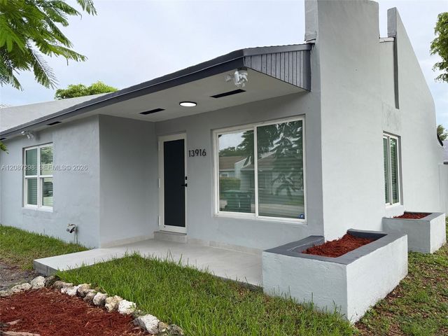 13916 SW 56th Lane, Miami, FL 33183