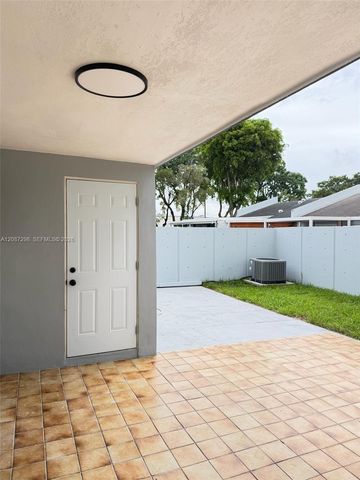 13916 SW 56th Lane, Miami, FL 33183